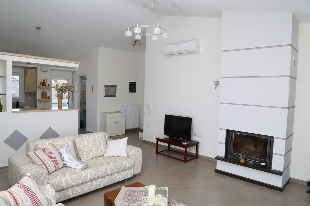 Konstantinos Luxury Apartment ケラモティ エクステリア 写真