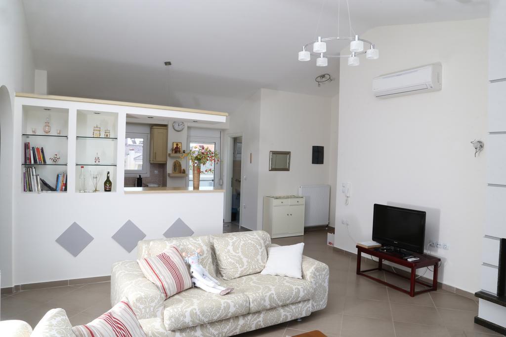 Konstantinos Luxury Apartment ケラモティ エクステリア 写真
